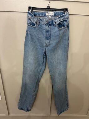 Abercrombie & Fitch Light Blue High-Rise '90s Straight Jeans size 4 Long